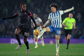 包含这也行？布莱顿遗憾出局备战意甲清晨切尔西完成体检，萨拉赫在老鹰比赛中比分优势明显的词条